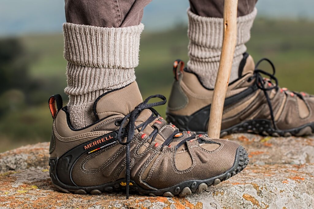 shoes, hiking, walking, footwear, outdoor, sport, fitness, activity, training, exercise, jogging, nature, leisure, wellness, jog, merrell, vibram, running, workout, brown sports, run