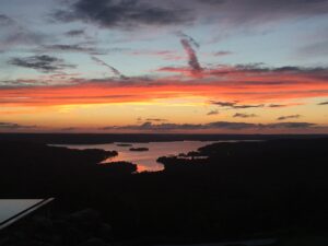 Read more about the article Wonders of the Ozarks: 6-Day Hidden Gems Road Trip Itinerary (with Distances and Driving Times)